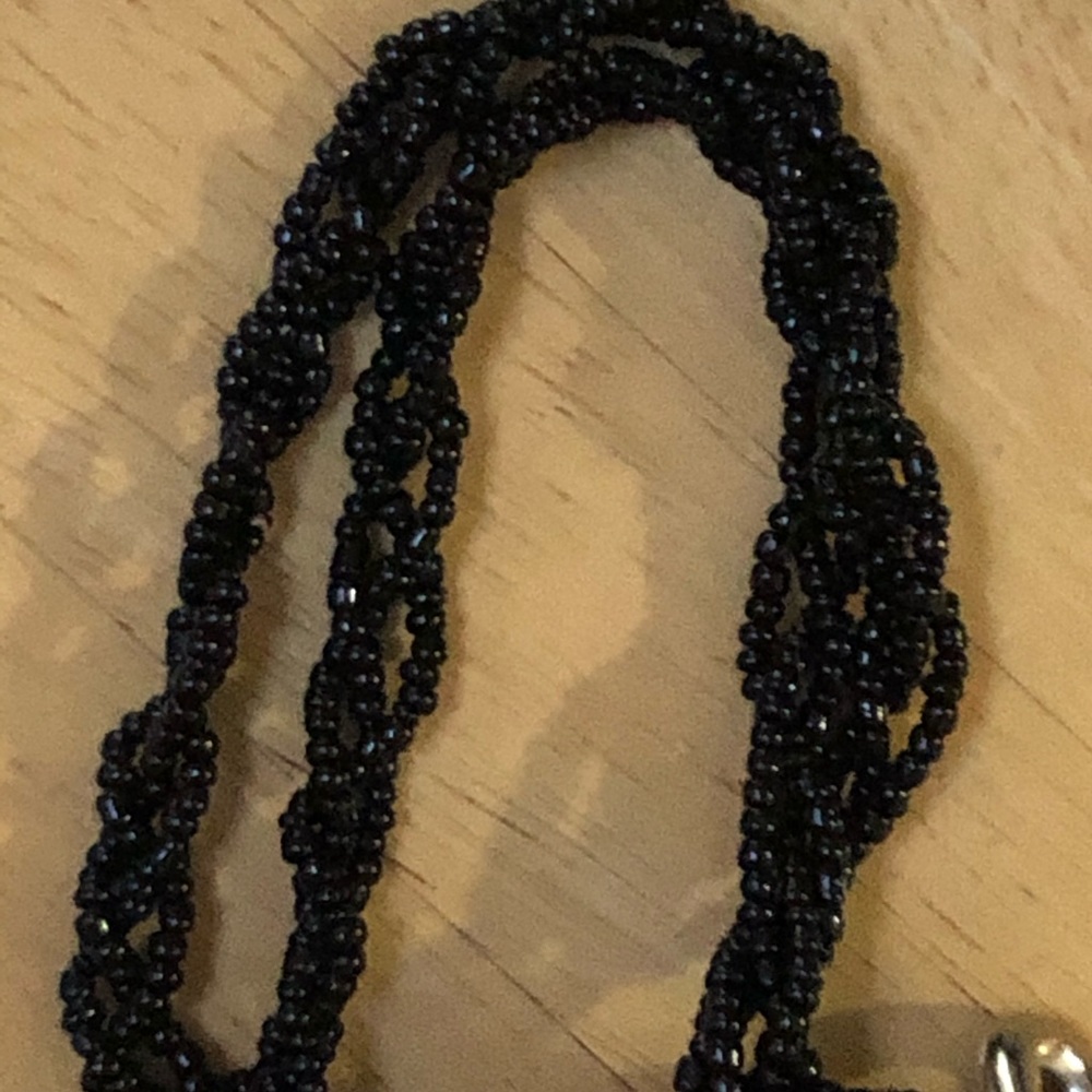 Shell & Bead Wristlet - Picture 4 of 5